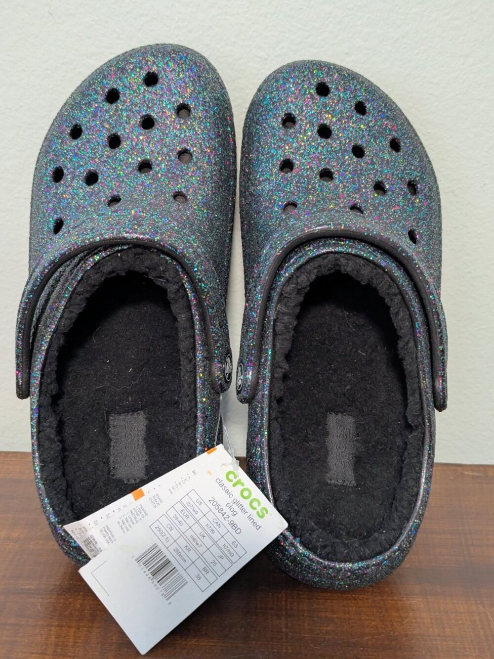NWT Crocs Classic Glitter Lined Clogs – Black / Starry Skies